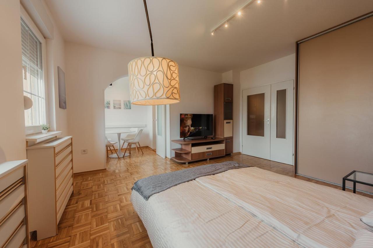 Mb Apartments Novi Sad Eksteriør billede